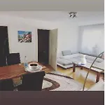 Schoene 45Qm Grosse Wohnung In Muenchen Schwabing, 5 Min Vom Fussball Stadium Entfernt,5 Min Bis Zum Stadtzentrum